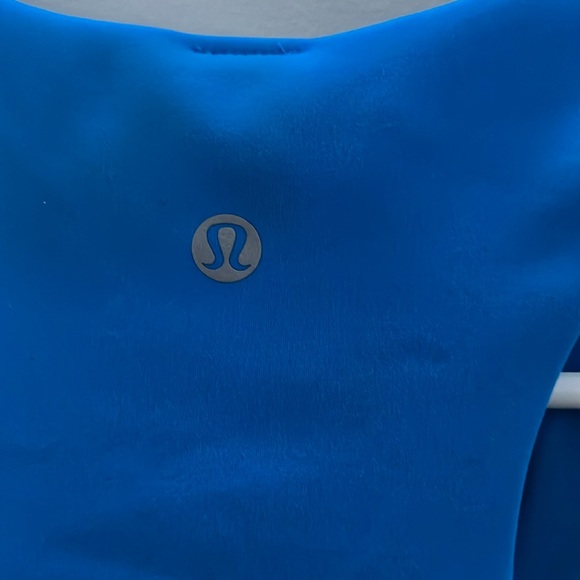 Tank top from Lululemon…..Size 6……Blue colour - Picture 4 of 4
